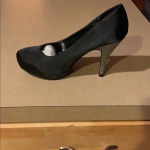 Black/silver Unlisted by Kenneth Cole shoes